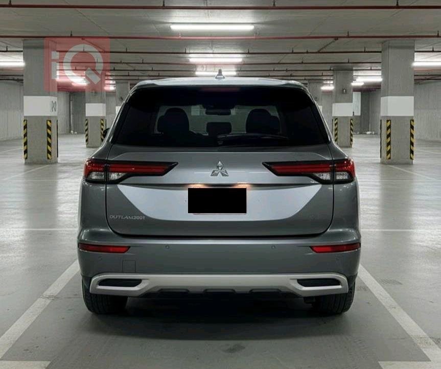 ميتسوبيشي اوتلاندر